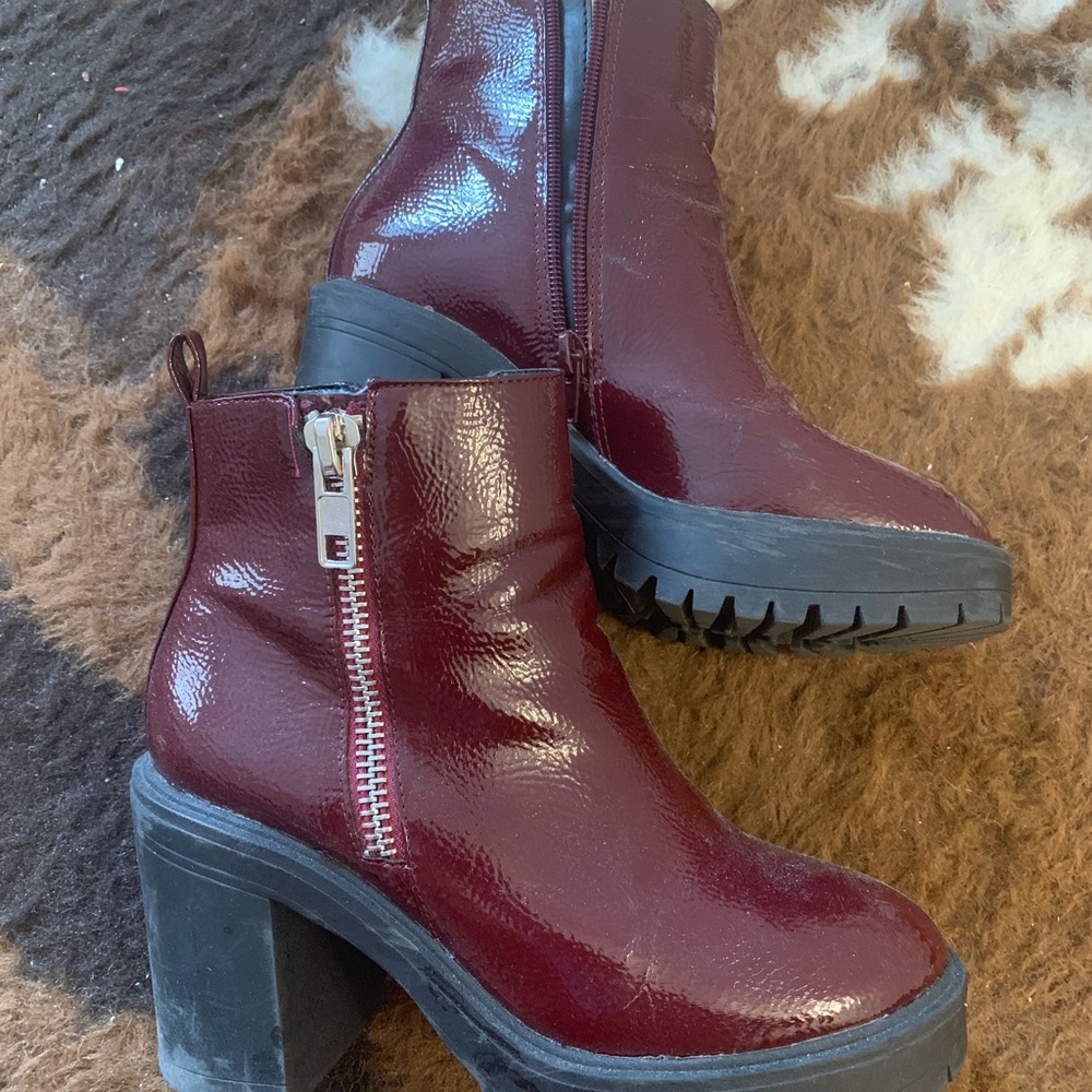 Steve Madden Maroon Boots - Size 6